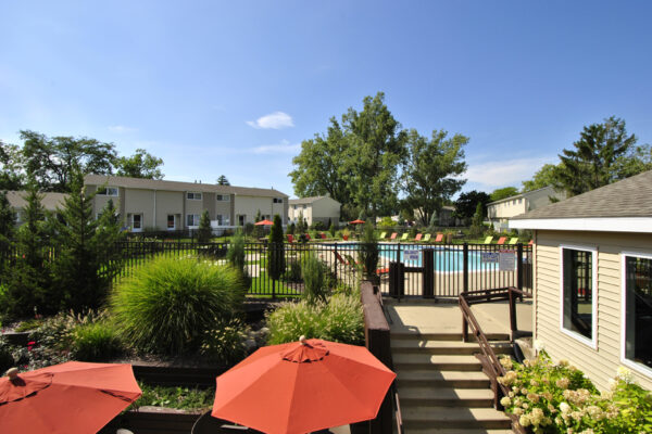 view of outdoor swimming pool